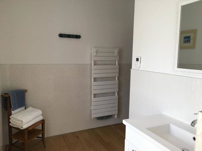 Location de vacances pour 2 personnes, avec vue et jardin à Crémieu - 2