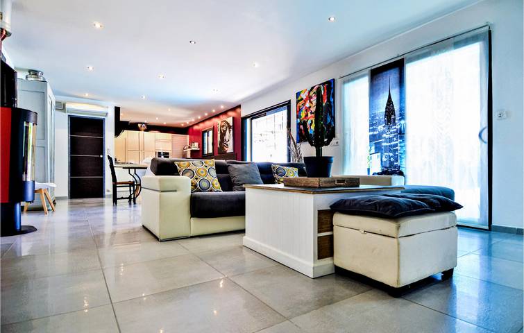 Location de vacances pour 8 personnes, avec terrasse ainsi que piscine et jardin à Saint-Victor-la-Coste - 3