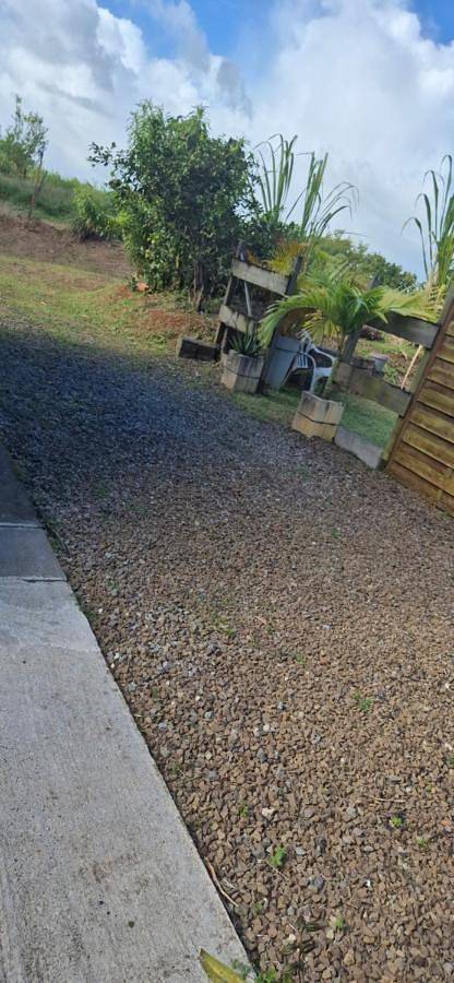 Gîte pour 4 personnes, avec vue et terrasse, animaux acceptés à Saint-Esprit (homonymie) - 3