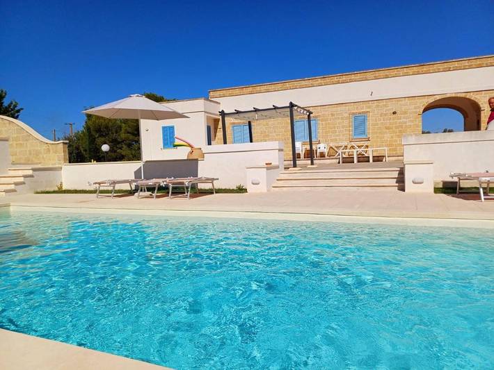 Ferienhaus für 8 Personen, mit Terrasse und Garten sowie Pool und Ausblick