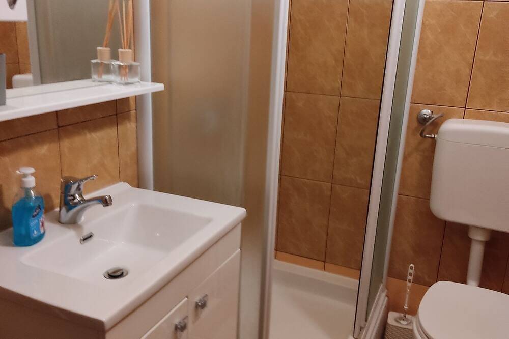 Ganze Wohnung, 1-Zimmer-Ferienwohnung mit Balkon Loviste, Peljesac in Dubrovnik-Neretva