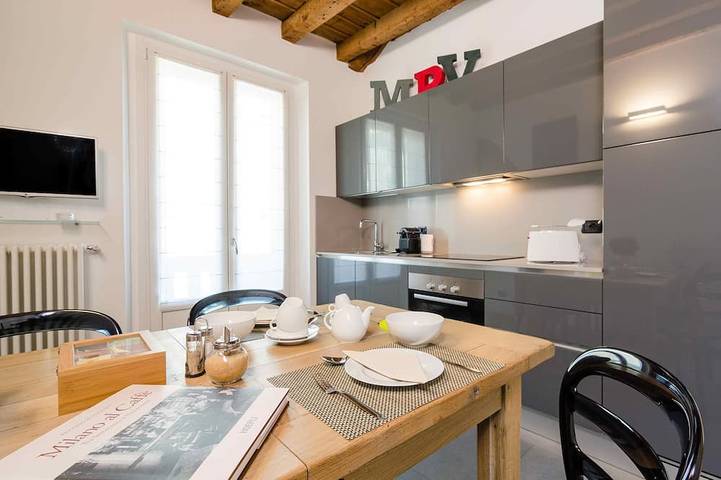 Location de vacances pour 4 personnes, avec piscine ainsi que jacuzzi et balcon à Milan