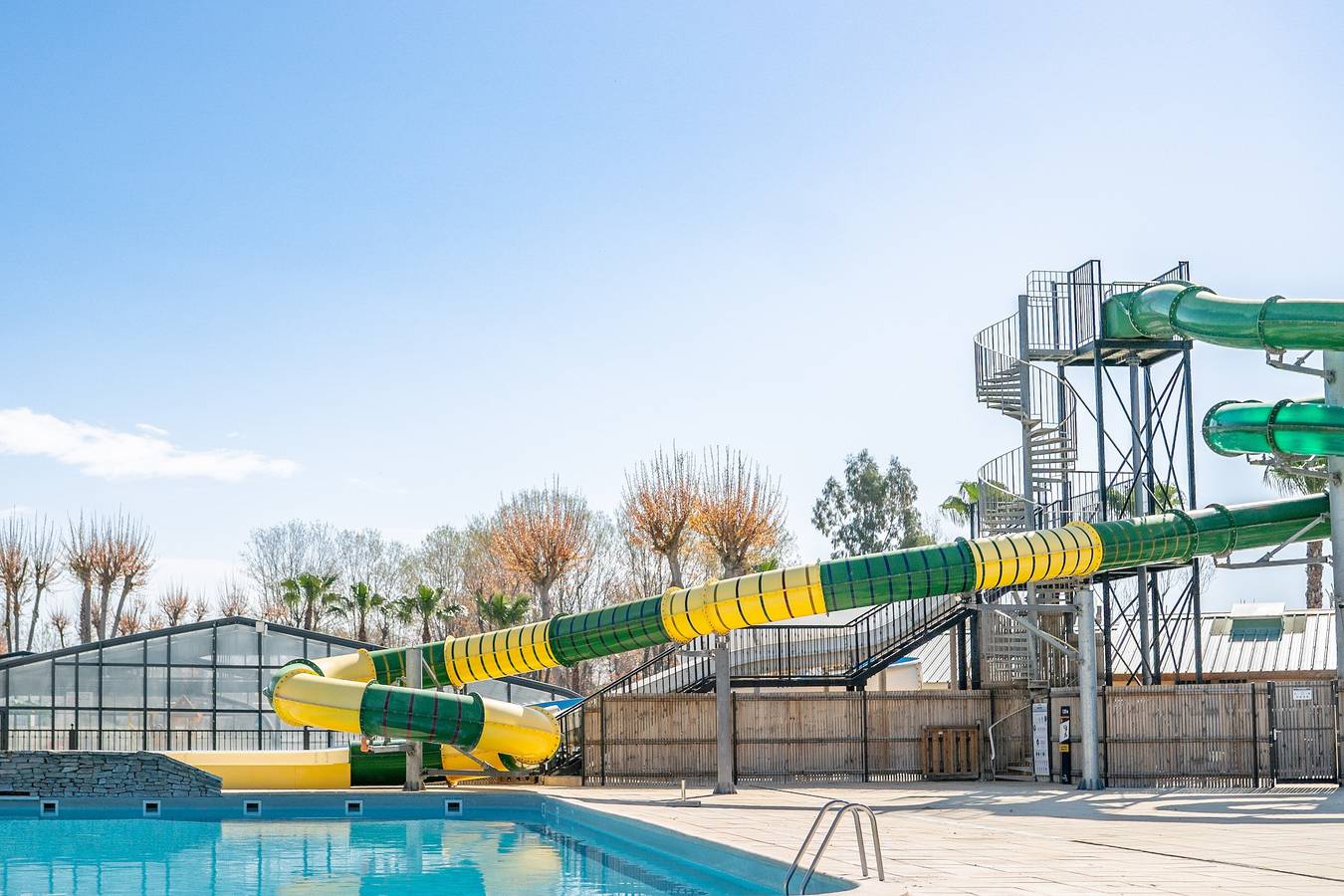 Mobilhome au Camping 5* La Yole à Vendres avec terrasse lounge in Vendres, Côte méditerranéenne (France)