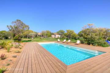 Cottage pour 2 personnes, avec jardin et piscine à Figari