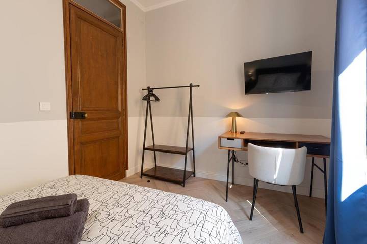 Gîte pour 6 personnes, avec balcon dans Office De Tourisme De Grasse - 4