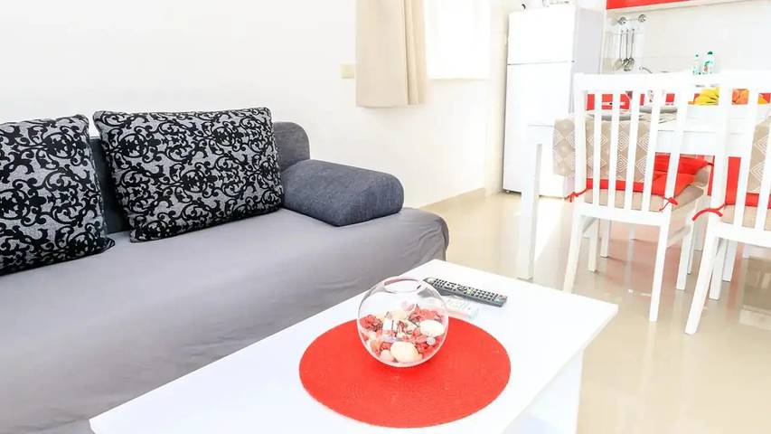 Gîte pour 4 personnes, avec piscine et terrasse à Brela - 3