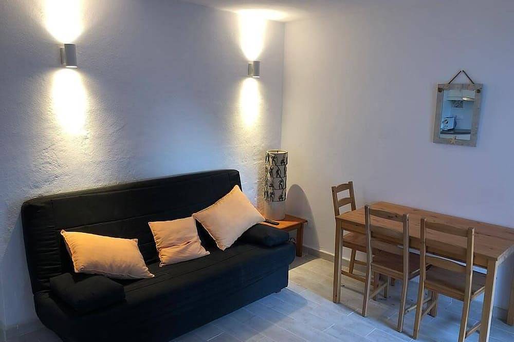 Bungalow (24) direct view, largest pool in the area and 60 meters from the sea in Binisafua, Sant Lluís