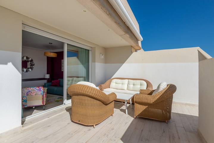 Entire apartment, Apartment 'Marina Banús' with Sea View, Wi-Fi and Air Conditioning in Marbella West, Marbella