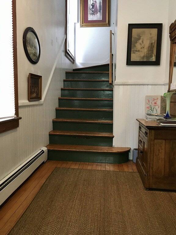 Vacation rental for 24 people, with yard, with pets in Stockbridge