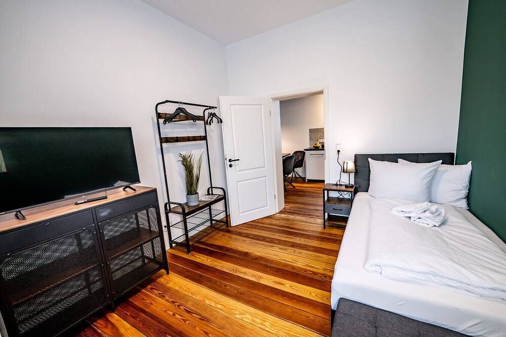 Ganze Wohnung, 064 - 4 Zimmer - Küche Dusche/Bad - Zentral in Brunsbüttel, Nord-Ostsee-Kanal