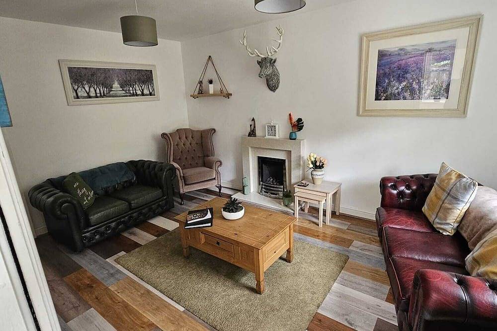 Sleeps 8 Matlock/ Matlock Bath Pet Friendly in Matlock, Derbyshire