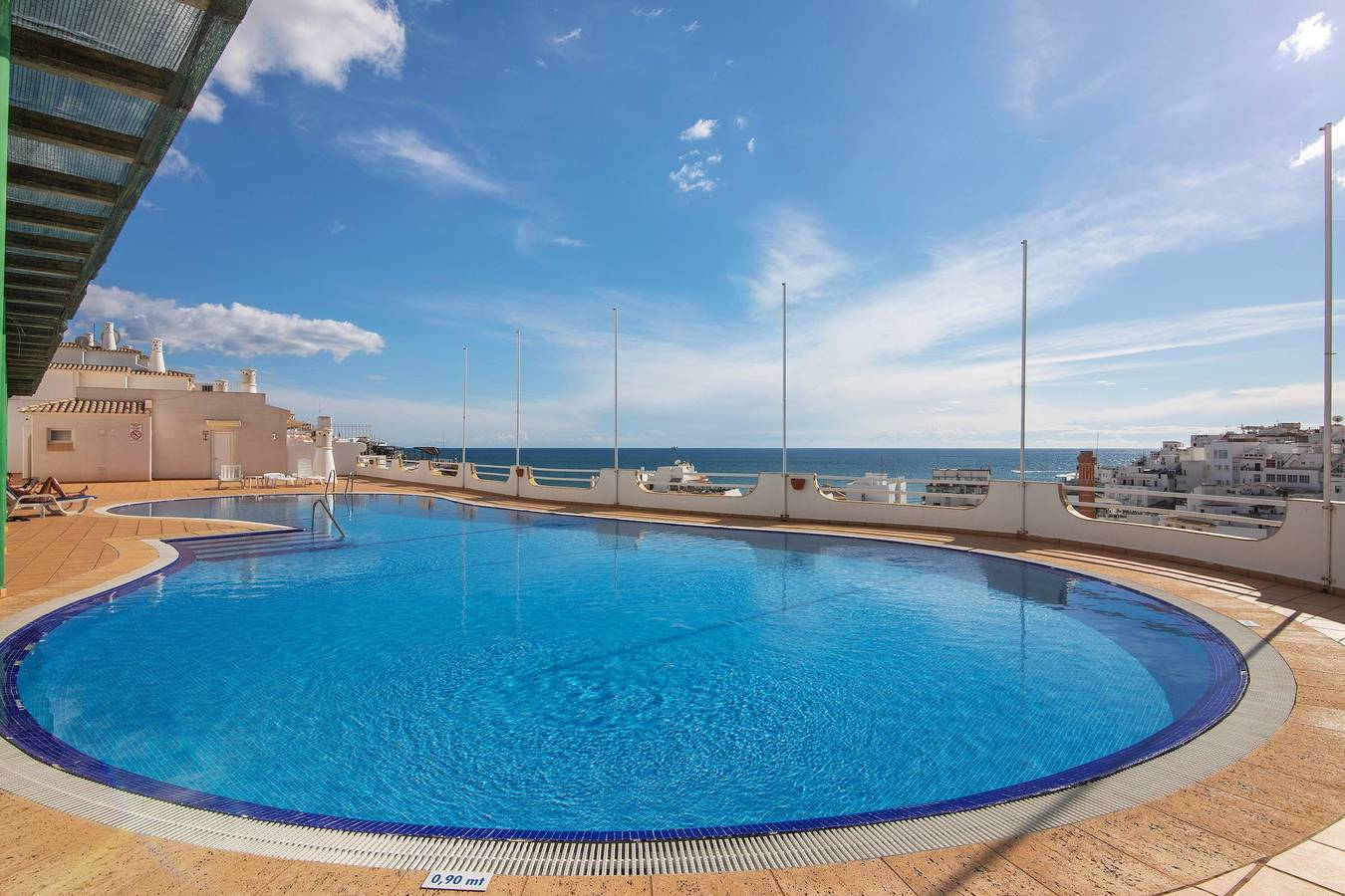 Entire apartment, Apartment 'Apartamento Varandas Do Mar' with Sea View, Wi-Fi and Air Conditioning in Albufeira, Faro District