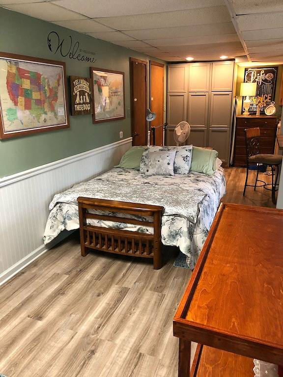 Ganze Wohnung, Private Lower Level Apt., Tierfreundlich !! in LaSalle County