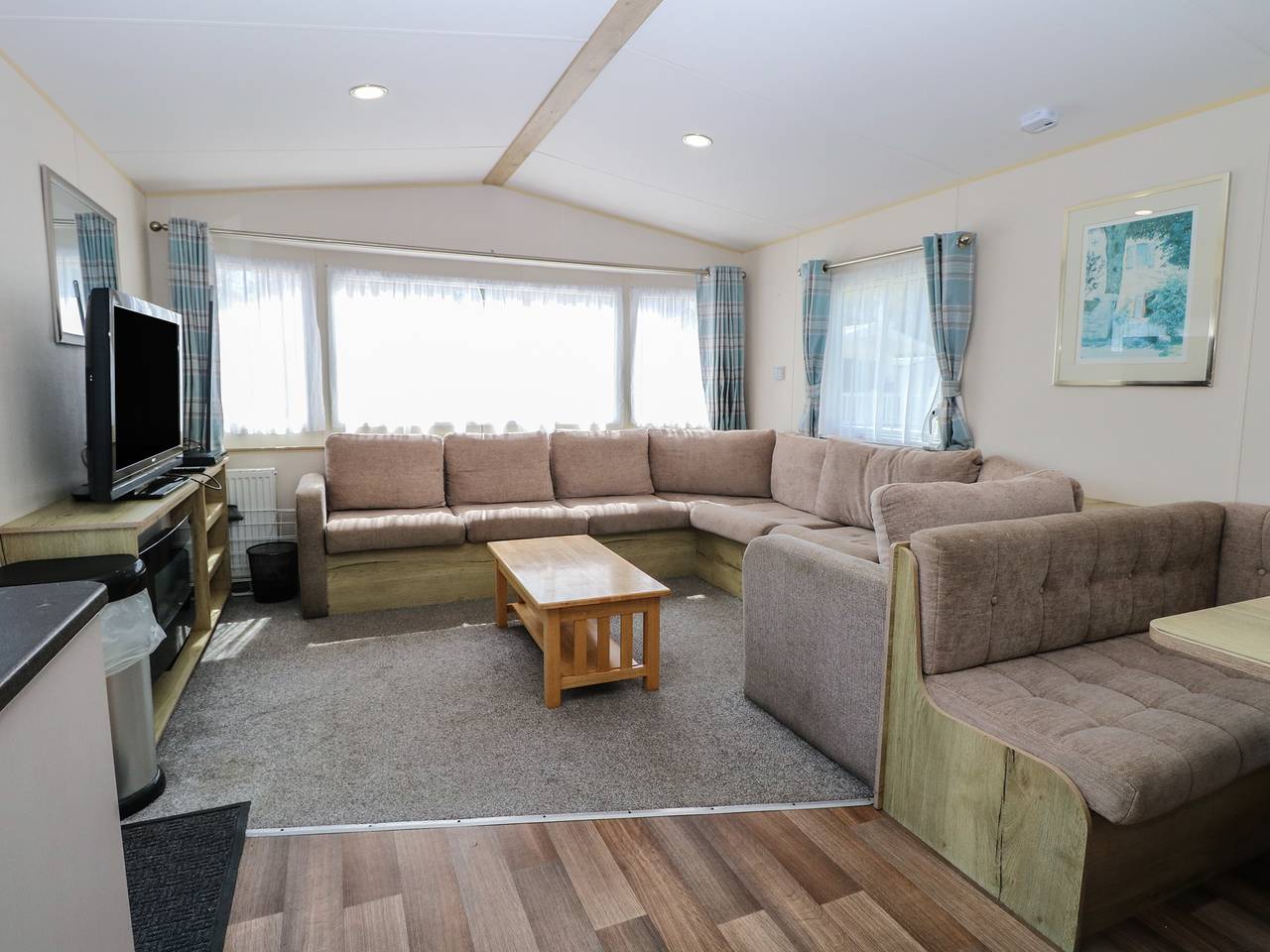 Caravan 325 in Waveney District, The Broads