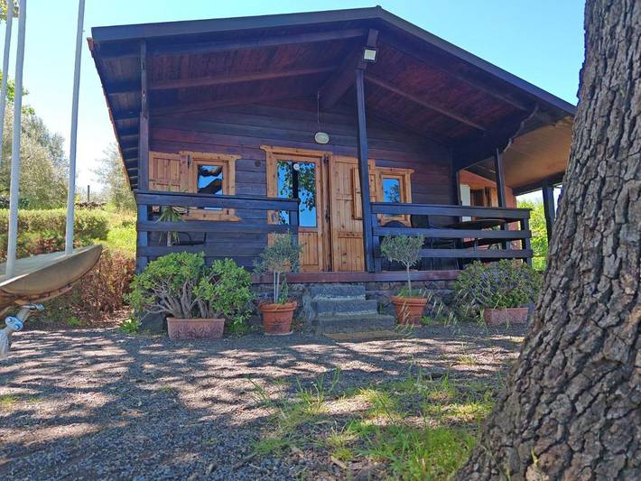 Ferienhaus für 3 Personen, mit Balkon und Terrasse sowie Whirlpool und Garten