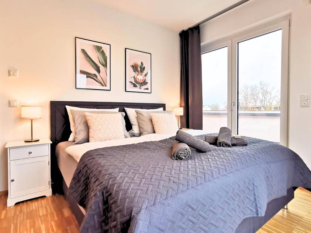 Ganze Wohnung, Fynbos City Penthouse, Dachterrasse, Design-Küche, Parkplatz in Straubing, Ostbayern