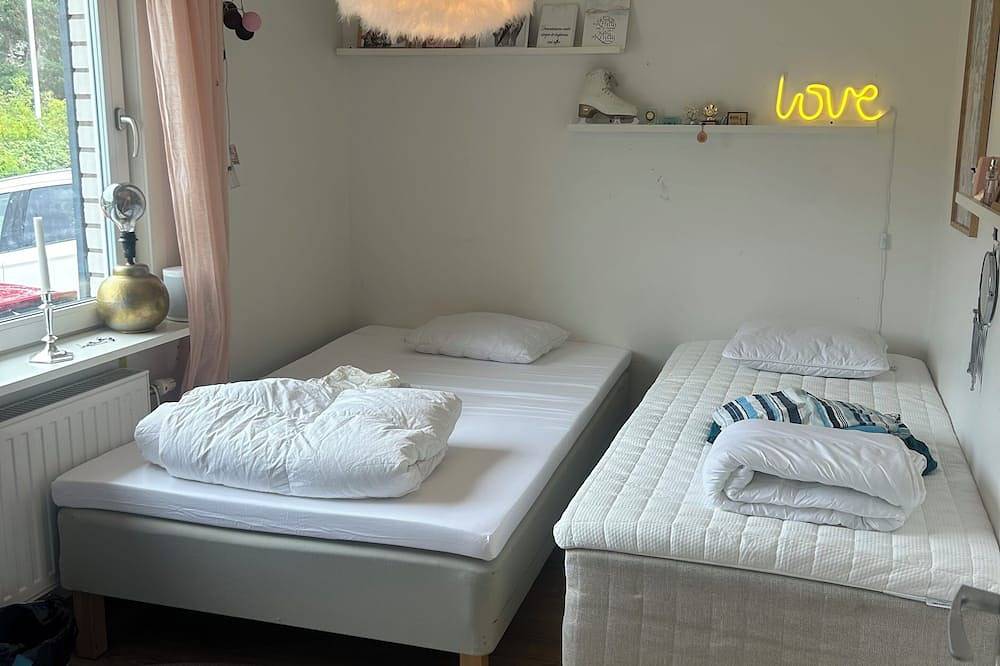 Spacious Family Retreat with Balcony and a stunning view in Vaxholm, Stockholmer Schärengarten