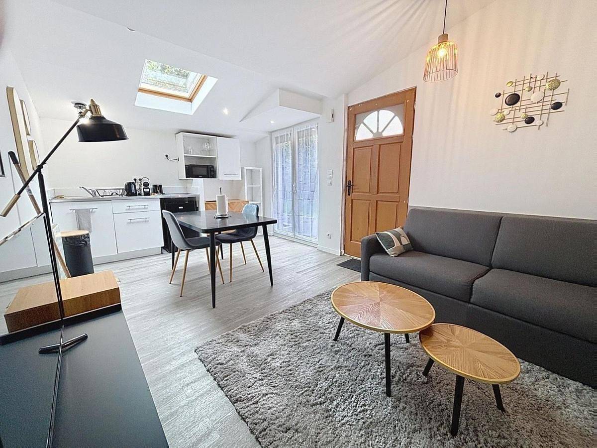 Appartement entier, One-Bedroom Apartment in Montbéliard, Doubs