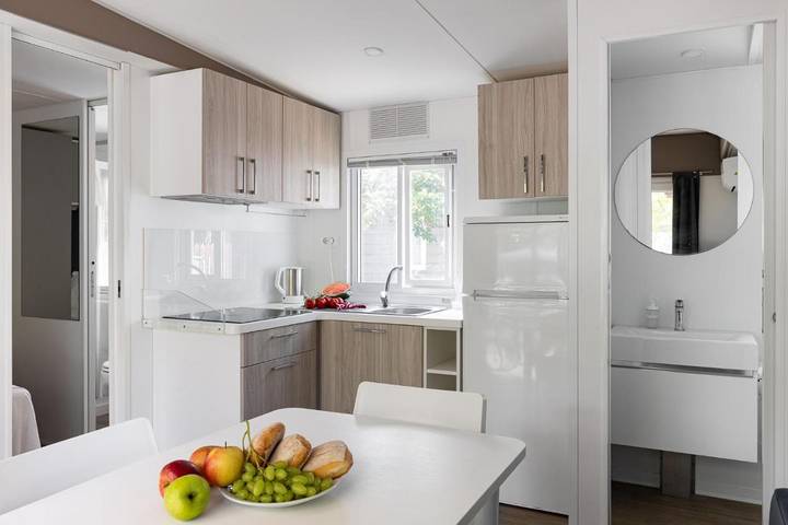 Camping für 6 Personen, mit Kinderpool und Garten sowie Pool und Ausblick in Punta Sabbioni - 4