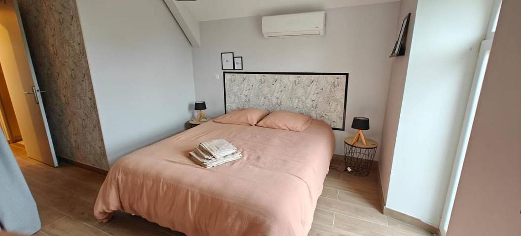 Gîte pour 2 personnes, avec jardin et vue à Contrexéville - 2