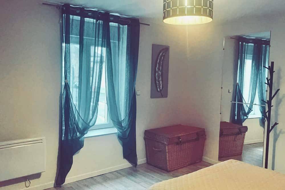 Apartamento entero, Ground floor apartment in town center in Baccarat, Lunéville region