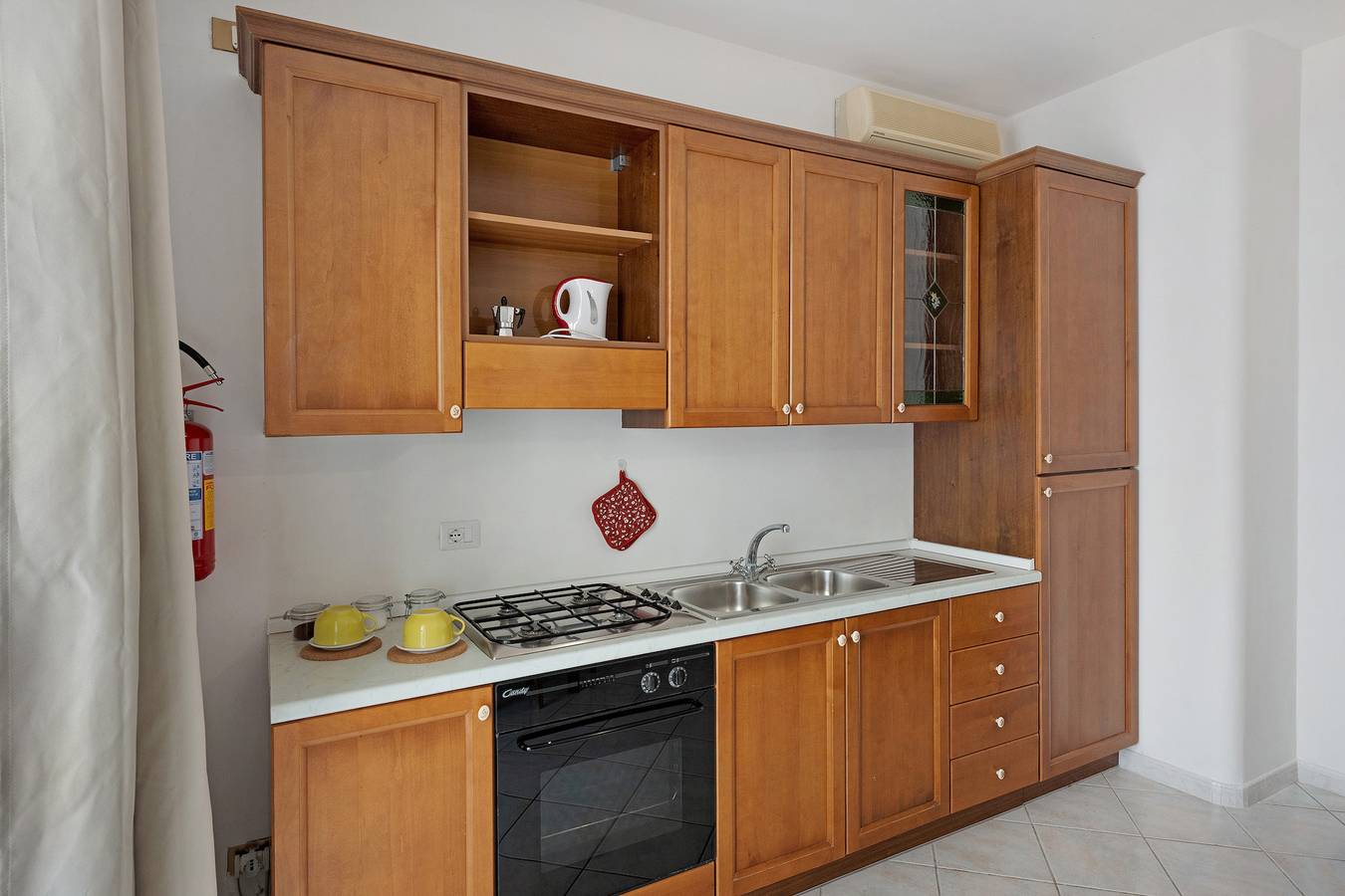 Geheel appartement, Appartement 'Appartamento Li Galli Standard' met zeezicht, Wi-Fi en airconditioning in Provincie Naples
