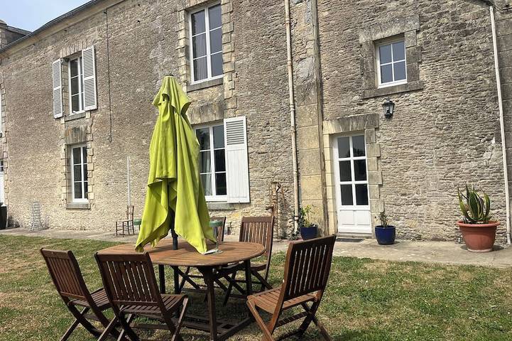 Location de vacances pour 8 personnes, avec jardin à Géfosse-Fontenay