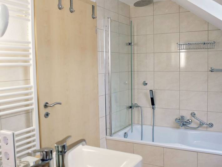 Ferienwohnung für 4 Personen, mit Balkon und Ausblick, kinderfreundlich in Schieder-Schwalenberg - 3