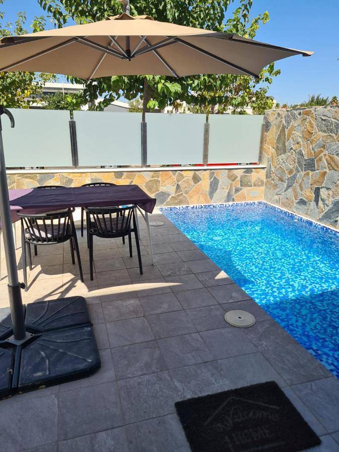 Casa rural para 6 personas, con Balcón y Terraza además de Jardín y Piscina en Los Alcázares - 4