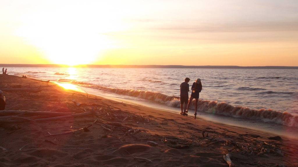 Woodsy Personal Retreat Cabin - \"Gratitude\" in Oberer See