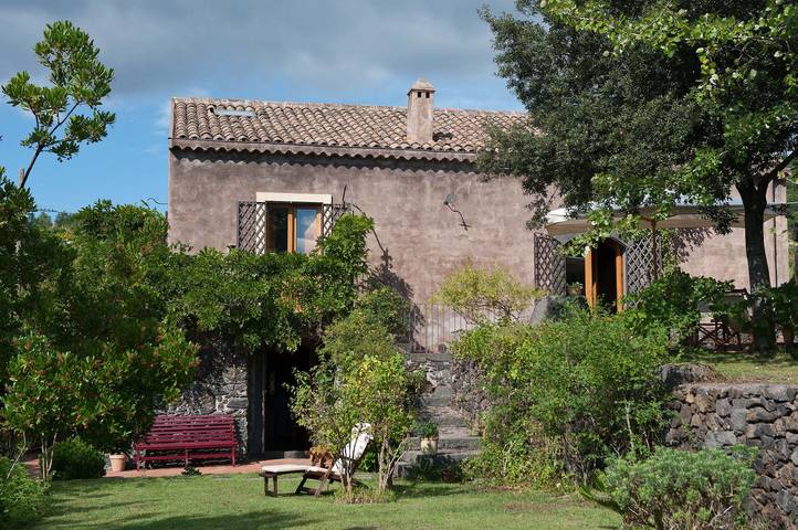 Casa vacanza per 6 persone, con giardino e terrazza in Viagrande