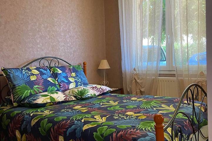 Location de vacances pour 8 personnes, avec jardin ainsi que balcon et piscine, animaux acceptés à Beaumont-du-Périgord - 3