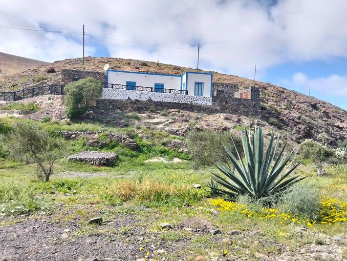 Casa vacacional 'Casa Del Risco Ternemoy' con vistas a la montaña, Wi-Fi y aire acondicionado in Pájara, Fuerteventura