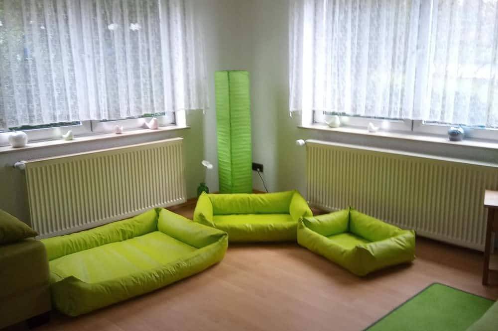Ganze Wohnung, Ferienwohnung Zum Findling - Appartement/Fewo, Dusche und Wc, 1 Schlafrau in Osburg, Landkreis Trier-Saarburg
