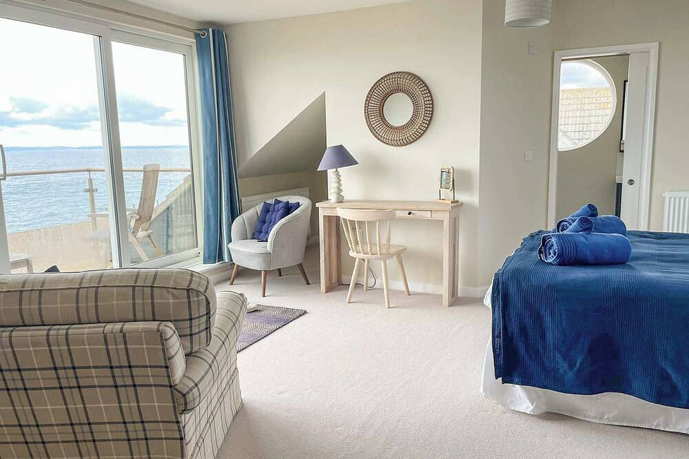 Cottage for 10 People in Hayling Island, Havant