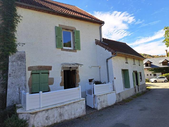 Location de vacances pour 6 personnes, avec Terrasse à Menat