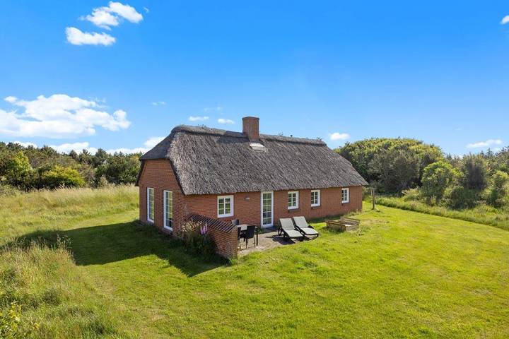 Villa für 5 Personen, mit Balkon/Terrasse und Whirlpool sowie Terrasse und Garten in Vester Husby