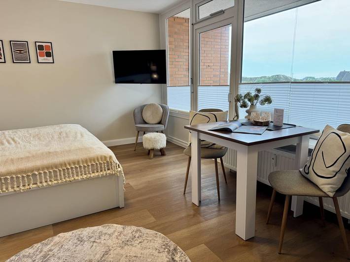 Ganze Wohnung, Modernes App. mit Balkon, Meerblick, Pkw-Stellplatz, Wlan. Haustiere erlaubt. in List (Sylt), Sylt