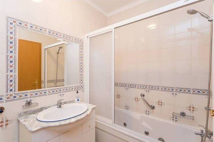 Appartement entier, Appartement  -   - 4/6 personnes - in Praia da Rocha, Portimão