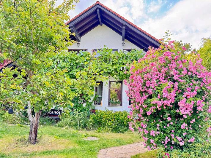 Ferienwohnung für 2 Personen, mit Balkon und Terrasse sowie Garten und Ausblick in Ober-Mörlen - 2