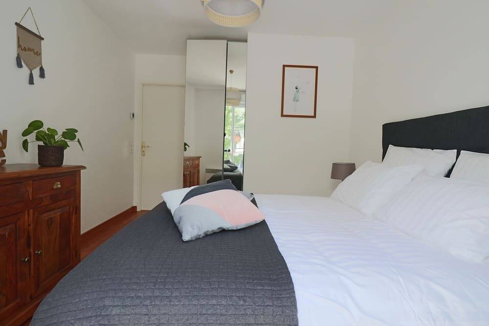 Entire apartment, Serris apartment sleeps 7 - Disneyland Paris in Serris, Seine-et-Marne
