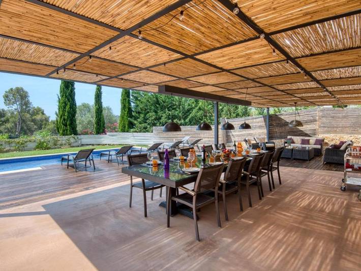 Location de vacances pour 10 personnes, avec terrasse et piscine à Vall-llobrega - 4
