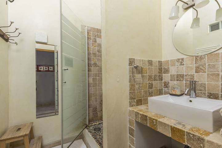 Location de vacances pour 5 personnes, avec jacuzzi et jardin, animaux acceptés à Saint-Jean-de-Fos - 4