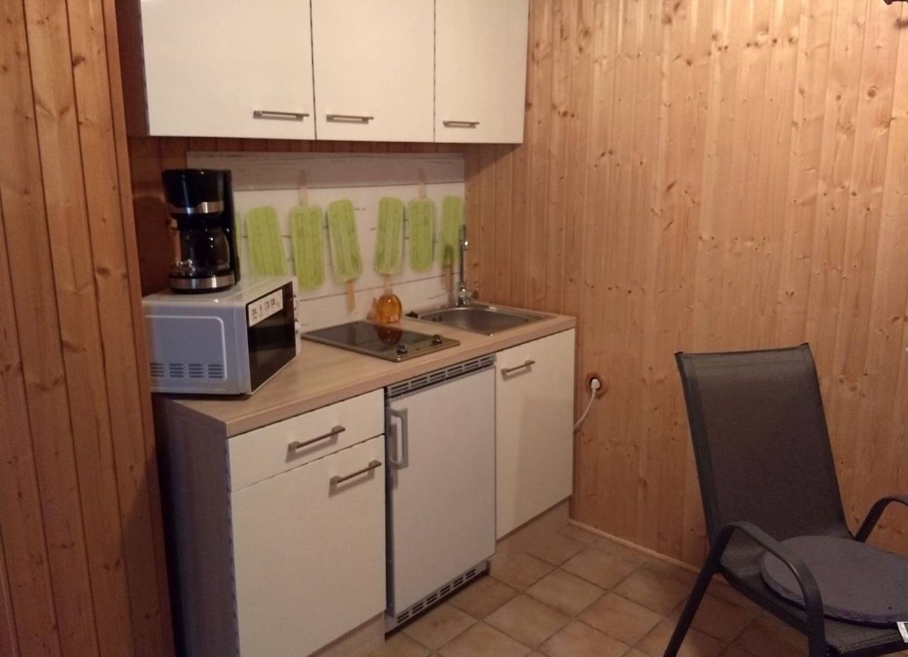 Ganze Wohnung, Ferienwohnung 'Saunakeller' mit gemeinsamer Terrasse, Wlan und Klimaanlage in Bad Wünnenberg, Nordrhein-Westfalen