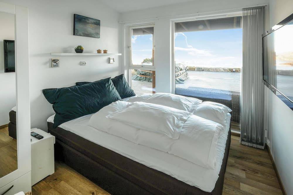 Maison confortable à Lyngdal avec Wi-Fi in Lyngdal