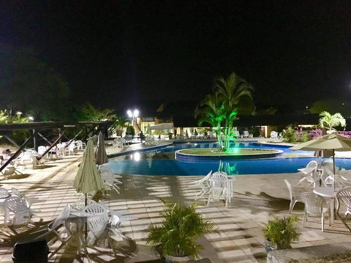 Casas e apartamentos de temporada para 9 pessoas, com jacuzzi e balcão e ainda jardim and piscina em Gravatá