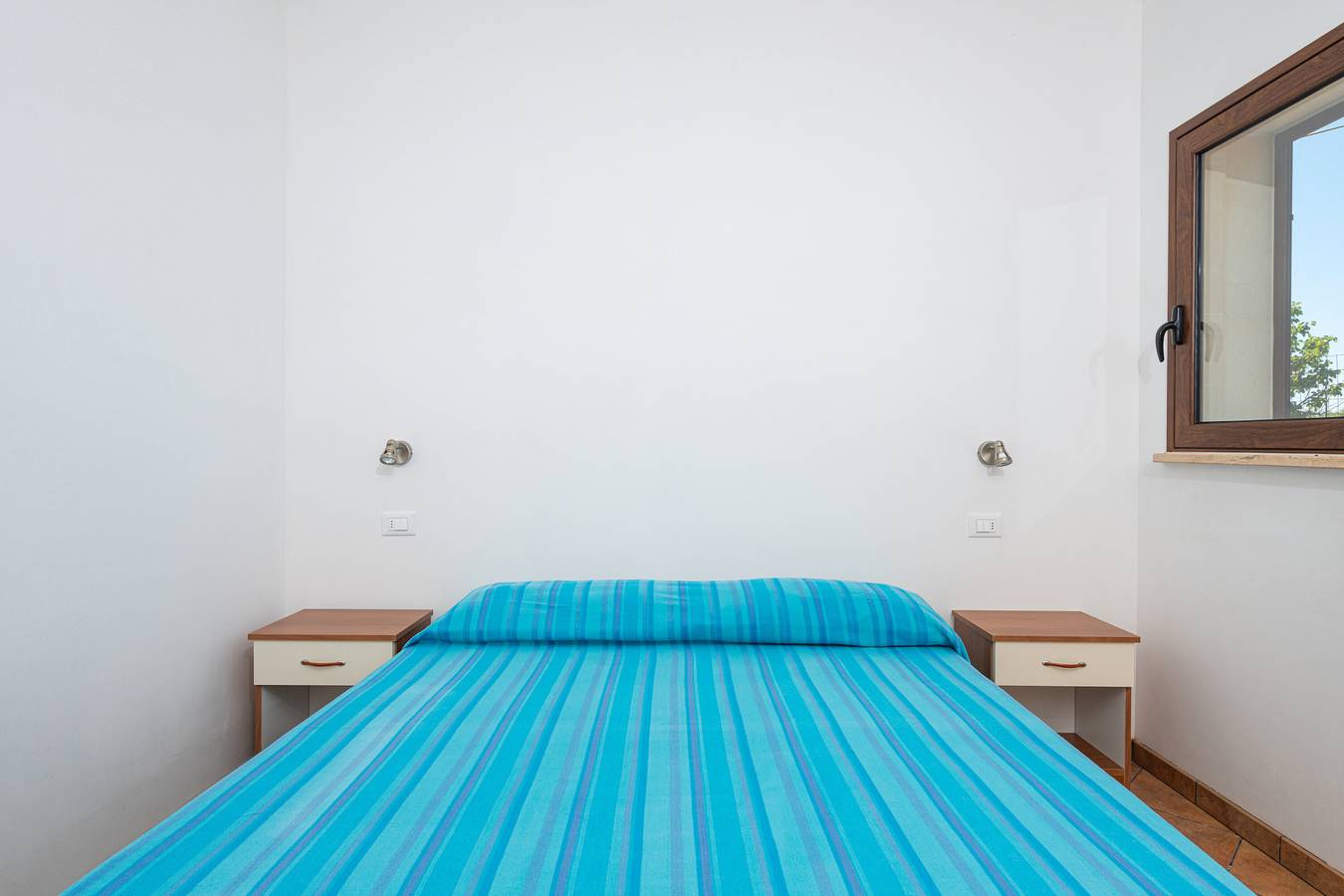 Room 'Cielo' with Private Terrace, Wi-Fi and Air Conditioning in Santa Cesarea Terme, Lecce Province