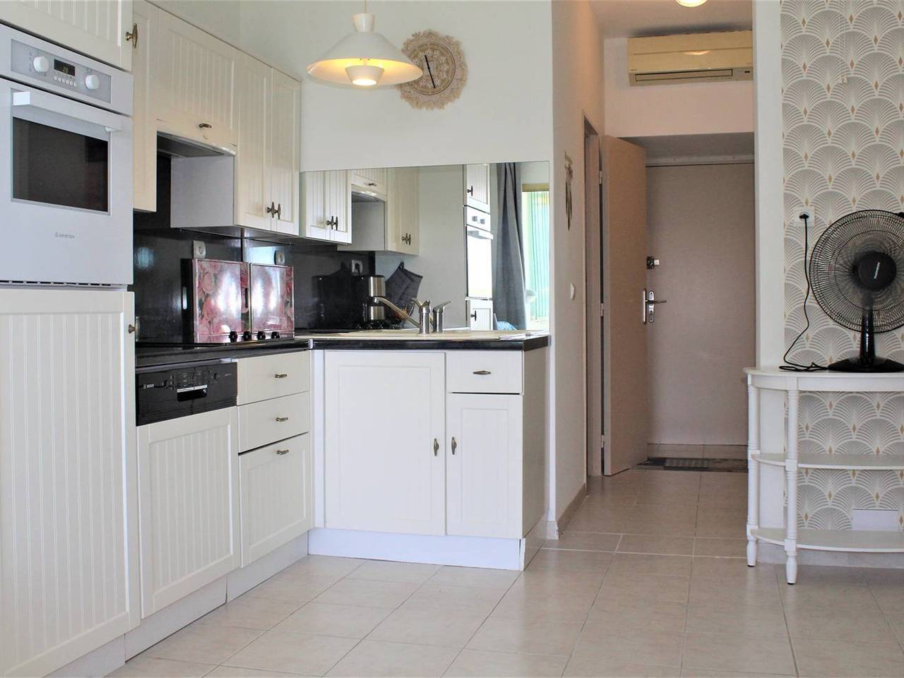 Appartement entier, Bel appartement 3 pièces avec terrasse et parking à Villeneuve-Loubet Plage in Villeneuve-Loubet Plage, Villeneuve-Loubet