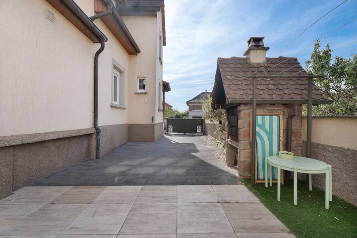 Apartamento entero, Apartamento 'L'Échappée' con terraza compartida, Wi-Fi y aire acondicionado in Geispolsheim, Región de Estrasburgo