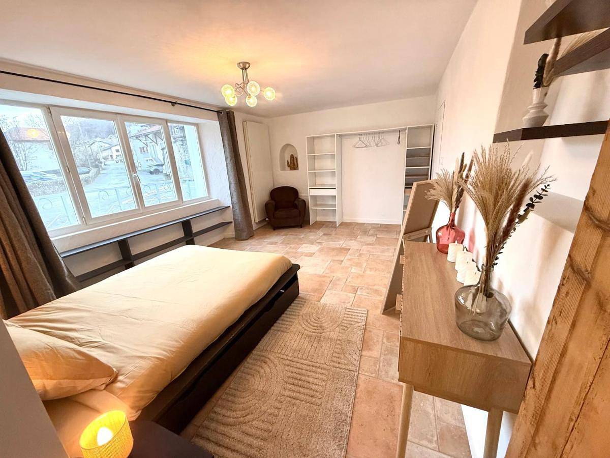 Appartement entier, Two-Bedroom House in Publier, Région de Thonon-les-Bains